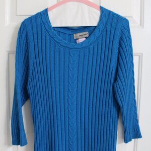 Design Original Studio XL:  ¾ sleeve sweater; Blue